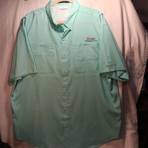 Columbia Men's Light Blue Shirt